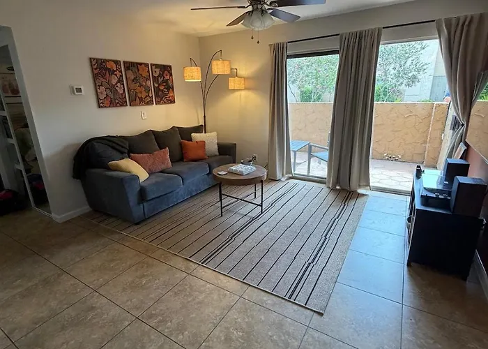 Your Paradise With Pool, Tennis, Gym And Hot Tub Scottsdale